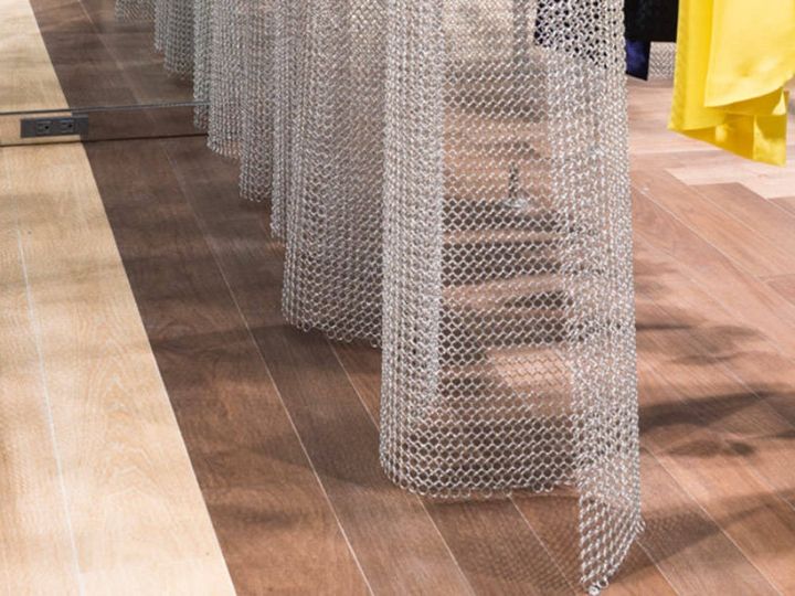 The floor details of SEIBU-SHIBUYA Department store decorated with chainmail curtains