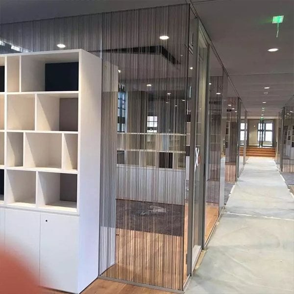Metal mesh laminated glass for interior wall decoration